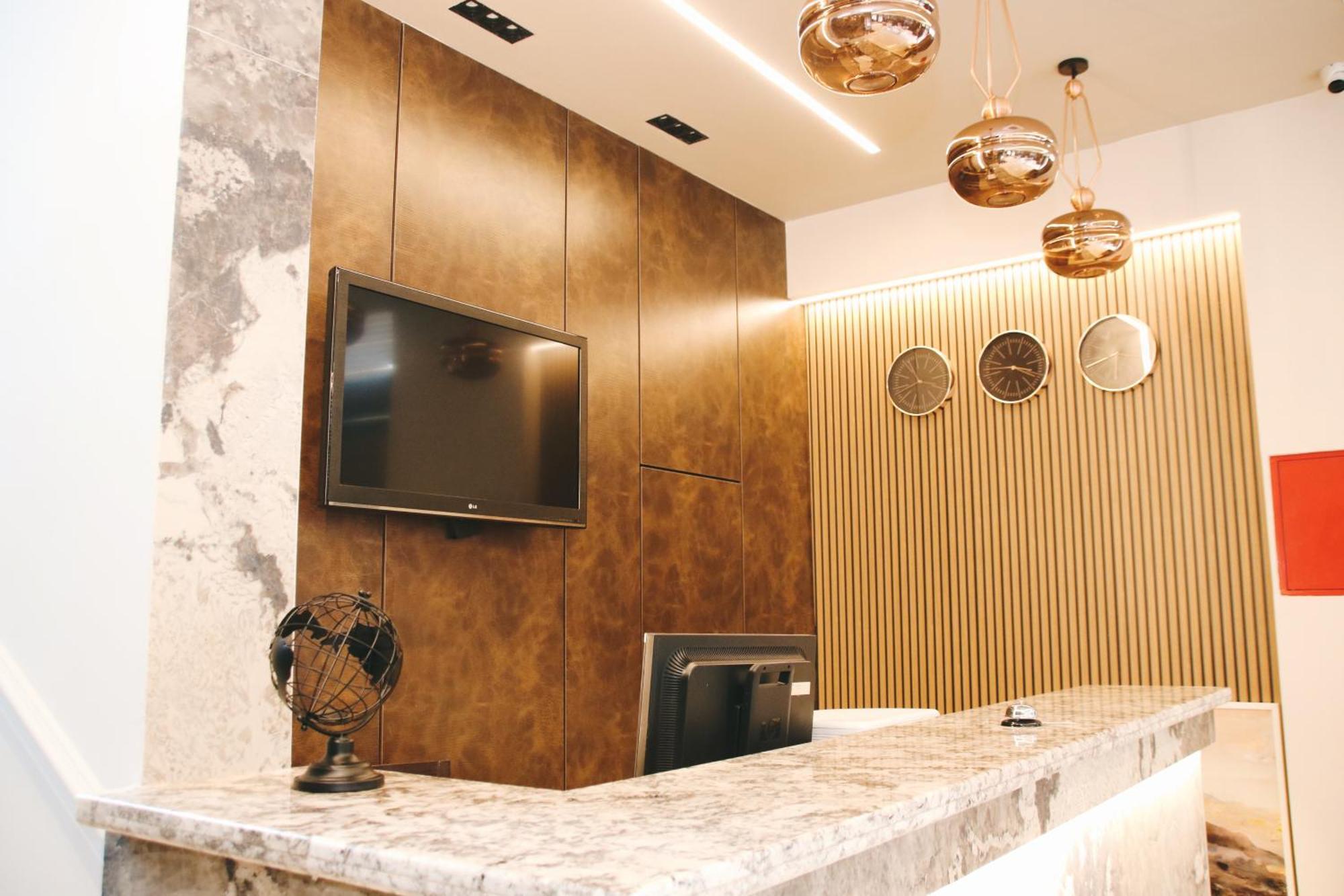 Hotel Rozafa Suhareke Екстериор снимка